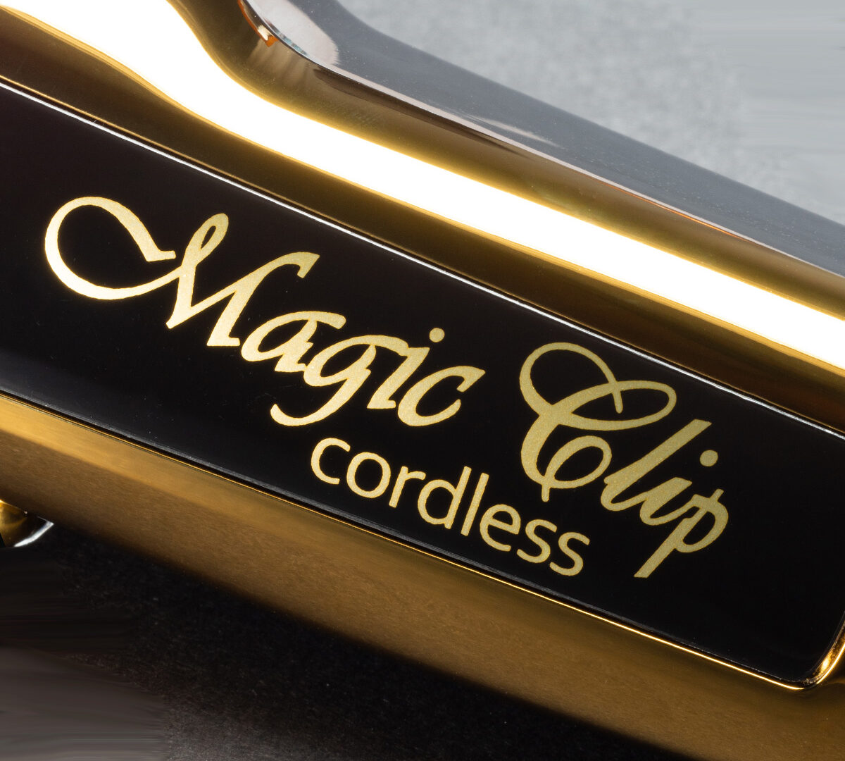 Cordless magic clip trimmer